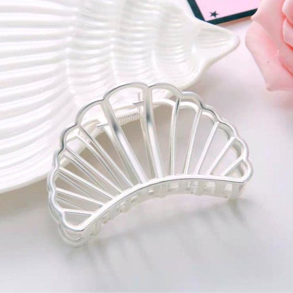 Mermaid Shell-shaped Hair Clip Silver